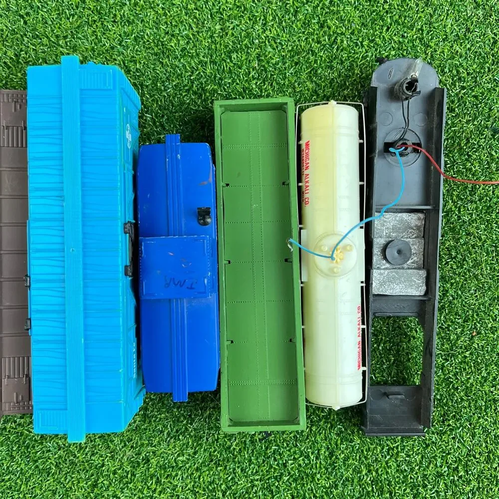 Vintage Lot HO Scale Model Train Parts Set